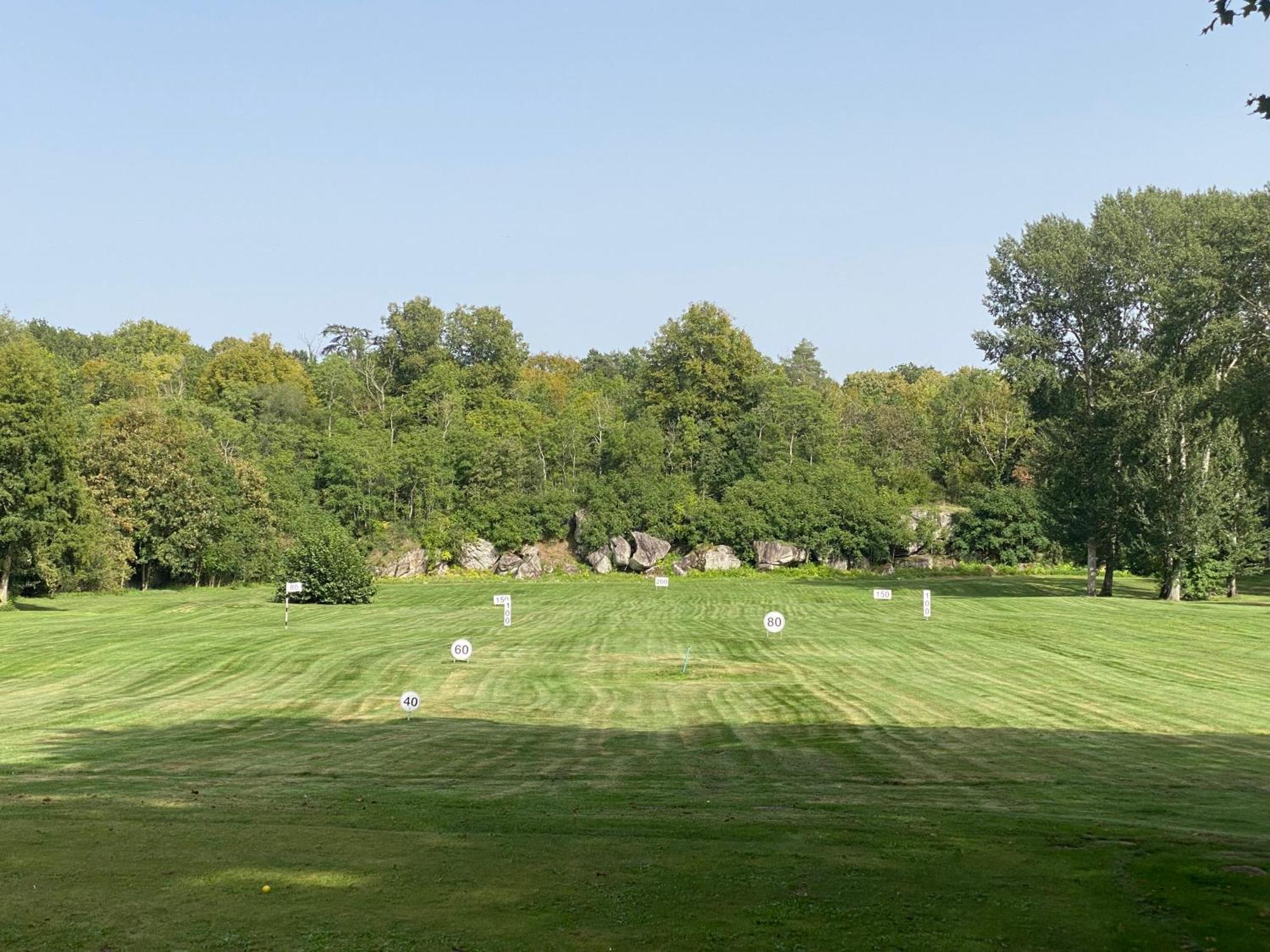 Chateau D'Augerville Golf & Spa Resort المظهر الخارجي الصورة