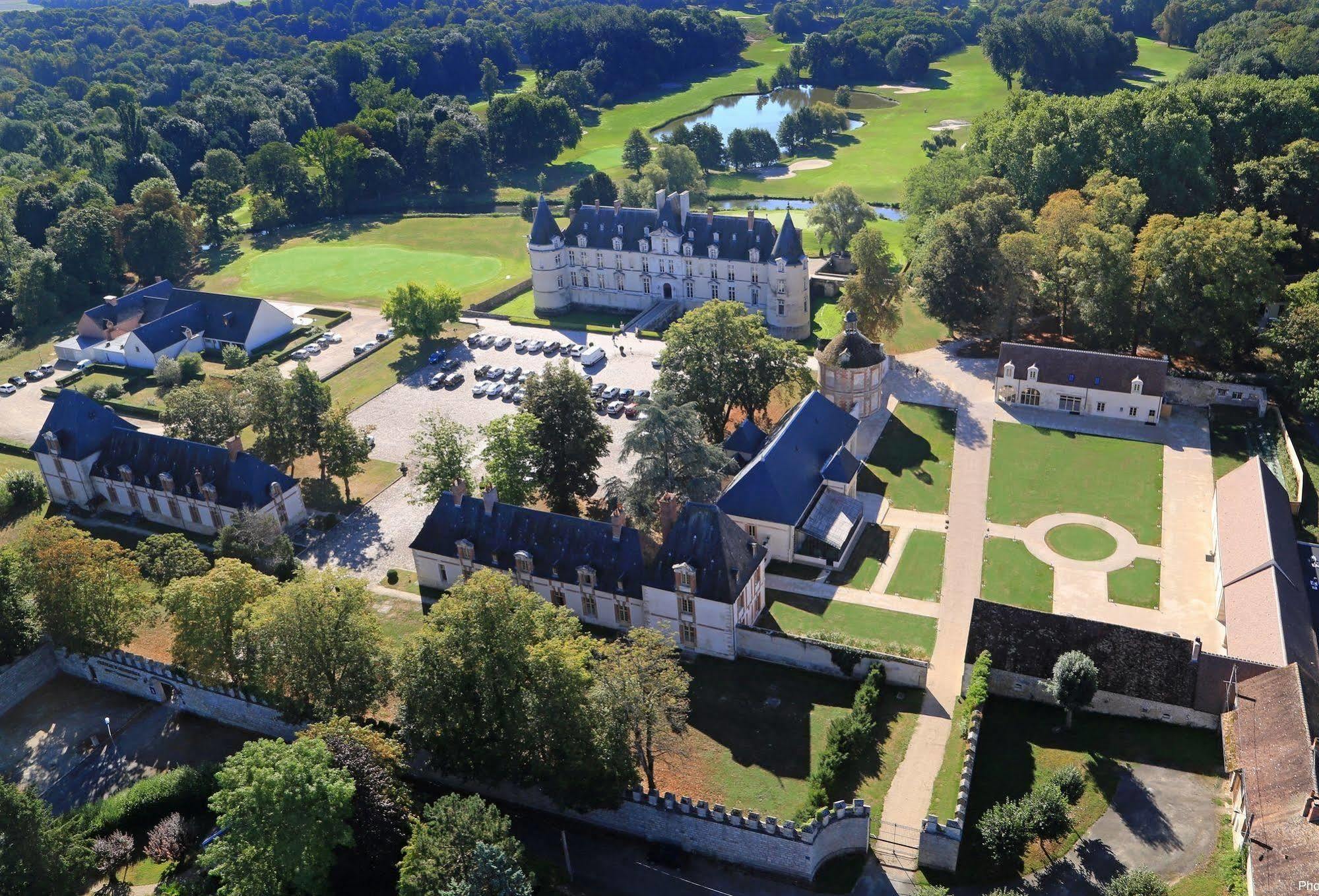 Chateau D'Augerville Golf & Spa Resort المظهر الخارجي الصورة