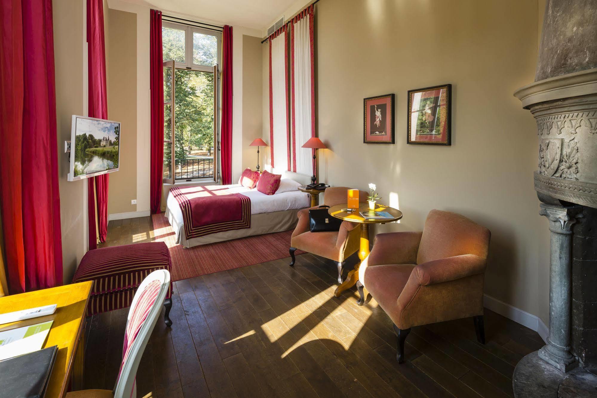 Chateau D'Augerville Golf & Spa Resort المظهر الخارجي الصورة