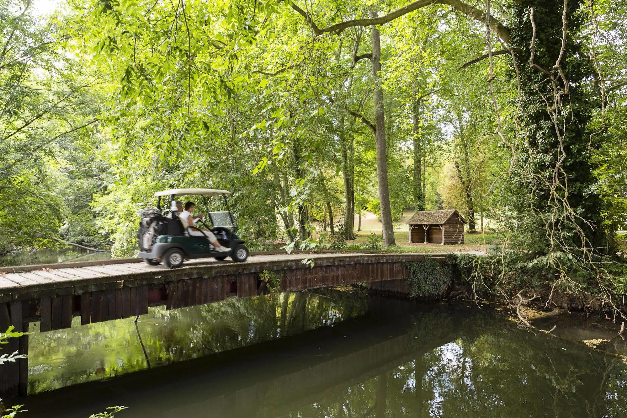Chateau D'Augerville Golf & Spa Resort المظهر الخارجي الصورة